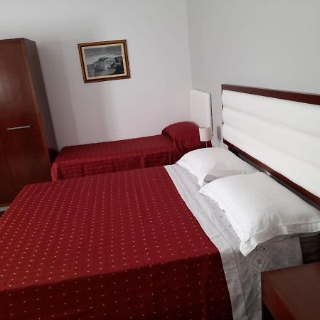 Siracusa Breakfast & Rooms Siraküza Dış mekan fotoğraf