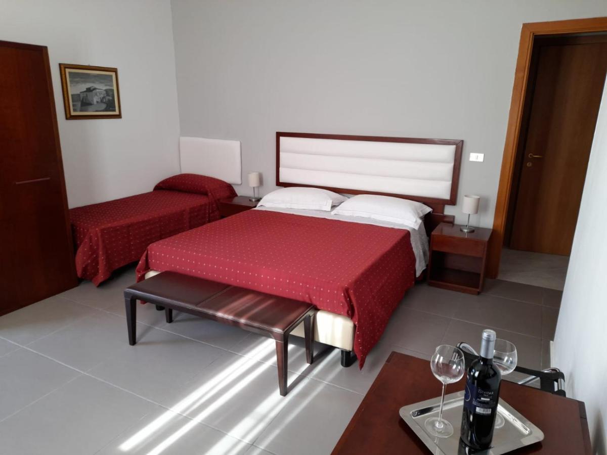 Siracusa Breakfast & Rooms Siraküza Dış mekan fotoğraf