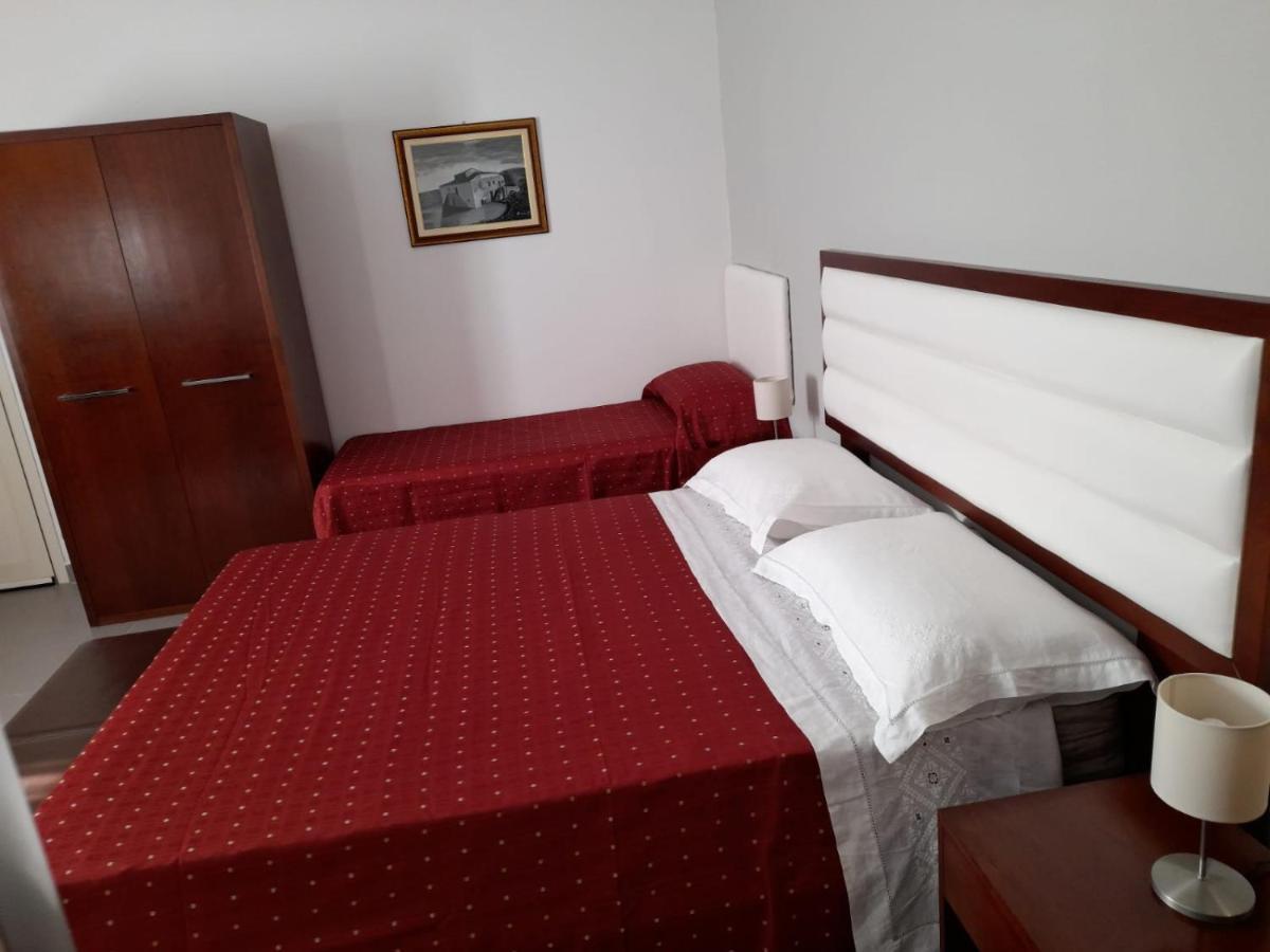 Siracusa Breakfast & Rooms Siraküza Dış mekan fotoğraf